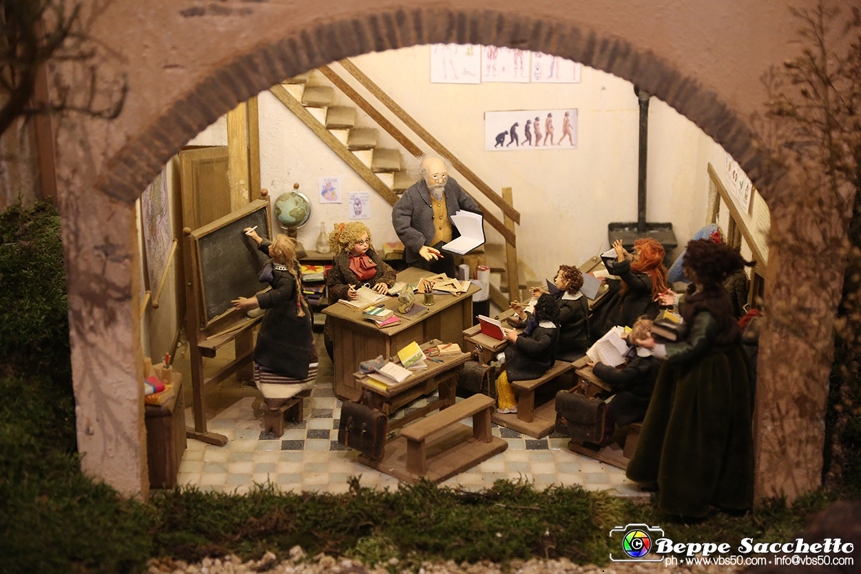 VBS_7466 - Abbazia di Vezzolano - Presepe artistico di Anna Rosa Nicola.jpg
